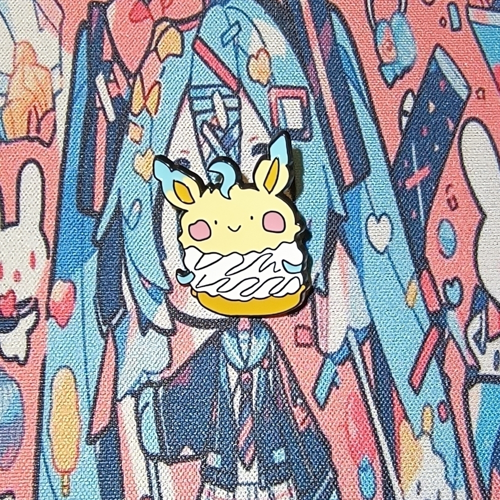 Cute Yellow and Green Enamel Pin Pokemon Game Macron Leafeon Anime Eevee Manga - Picture 2 of 3